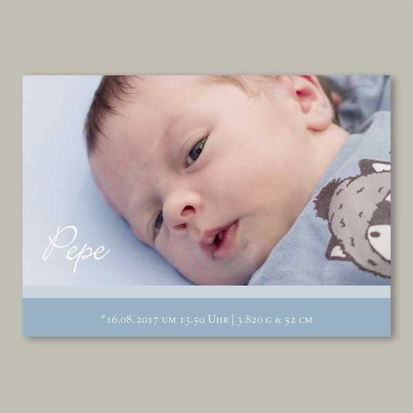 Geburtskarte – Klappkarte – 4-Seiter Klappkarte zur Geburt in der Größe DIN-A6 Querformat mit dem Design Pepe