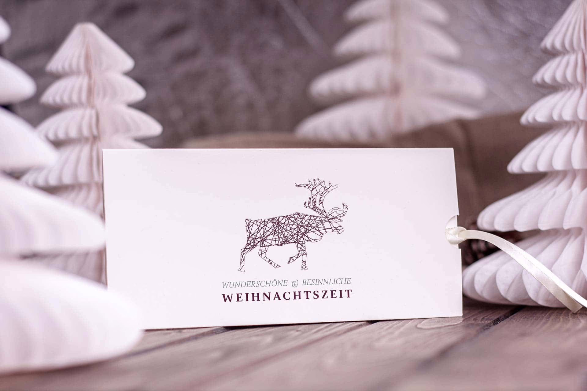 Edle Weihnachtskarte als Ausziehkarte mit Rentier.